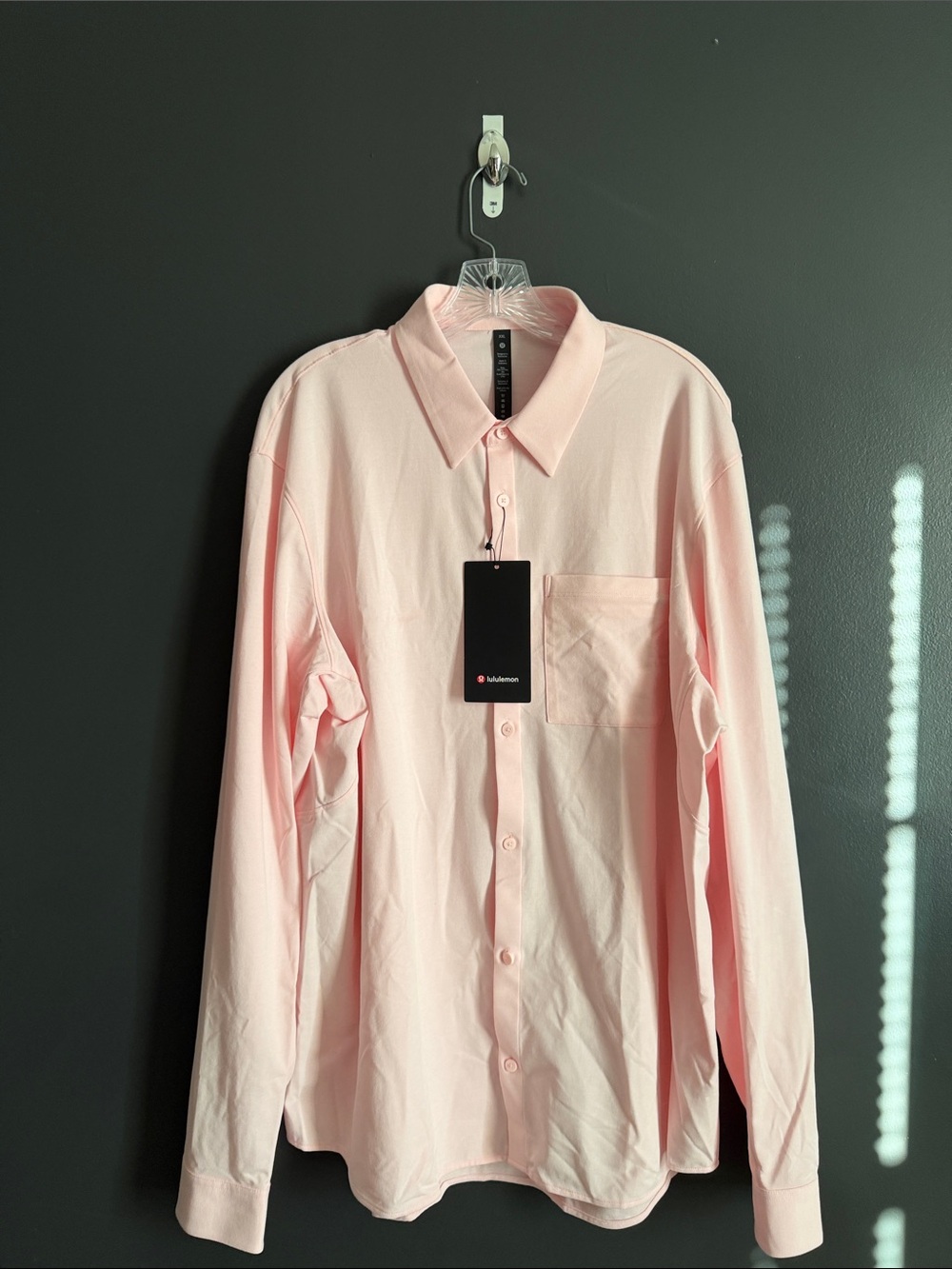 lululemon athletica Men's Soft Pink Long-Sleeve Button-Down Shirt